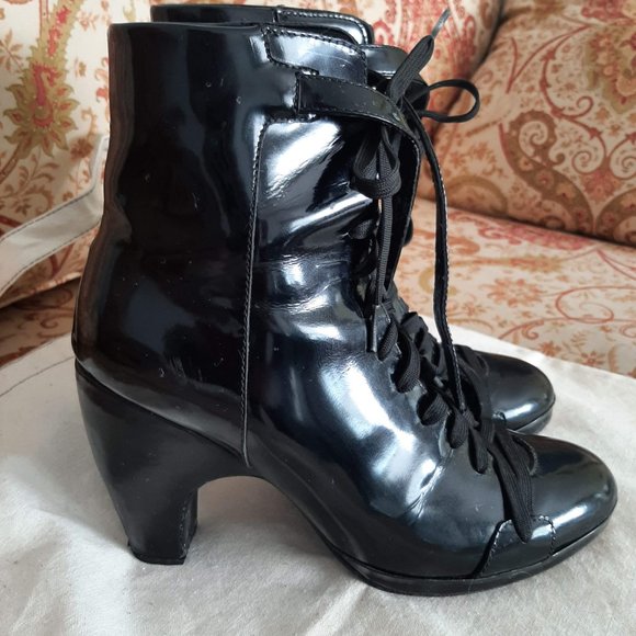 RACHEL COMEY BLACK PATENT LEATHER LACE-UP BOOTS - Picture 5 of 9